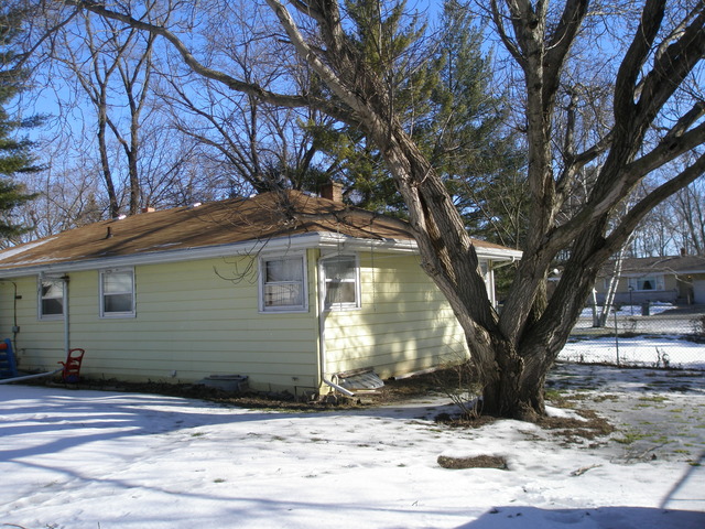 313 N Kent Rd, Mchenry, IL 60051 photo 4