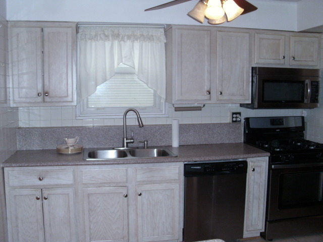 2189 Estes Ave, Des Plaines, IL 60018 photo 2