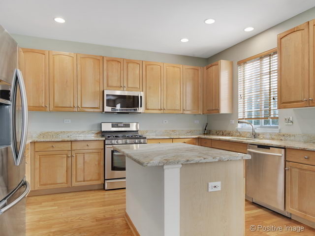 369 E 17th St, Lombard, IL 60148 photo 10