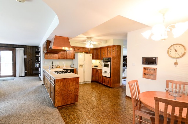 33639 N Oak Dr, Ingleside, IL 60041 photo 4