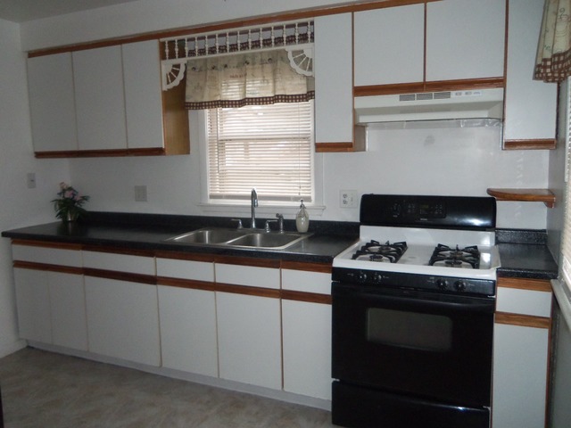 5313 Circle Dr, Mchenry, IL 60050 photo 3