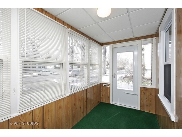 1011 Duncan Ave, Elgin, IL 60120 photo 5