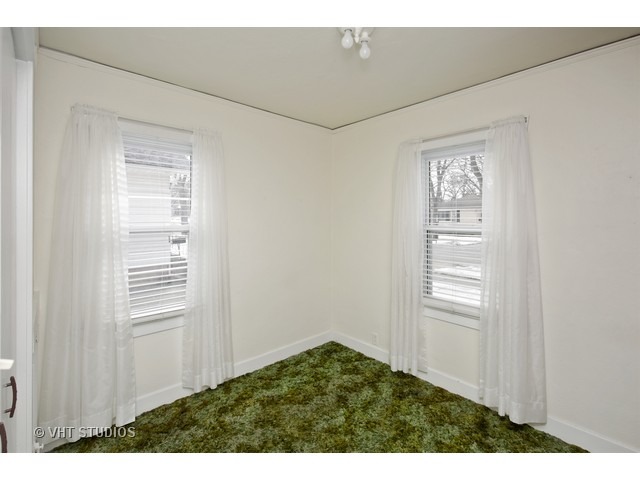 1011 Duncan Ave, Elgin, IL 60120 photo 8