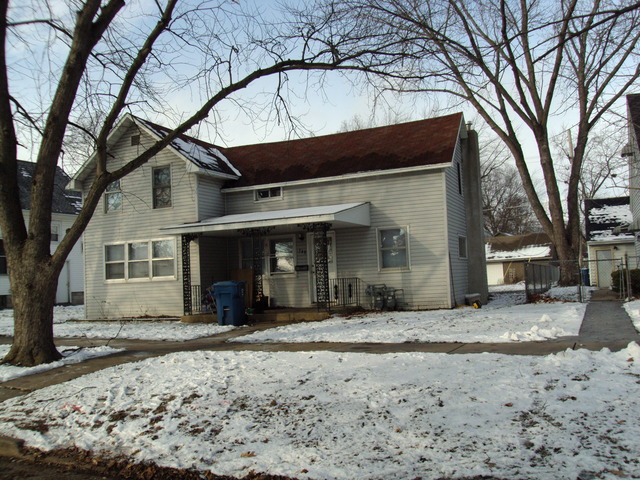 748 Douglas St, Morris, IL 60450 photo 1