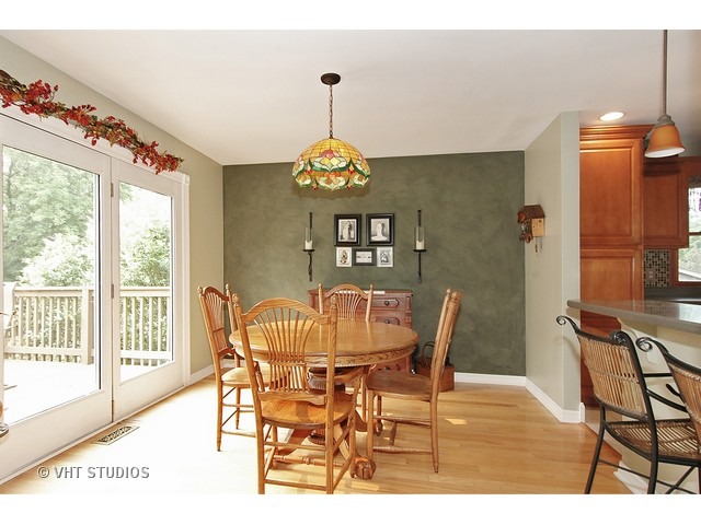 1303 Cardinal Dr, Algonquin, IL 60102 photo 5
