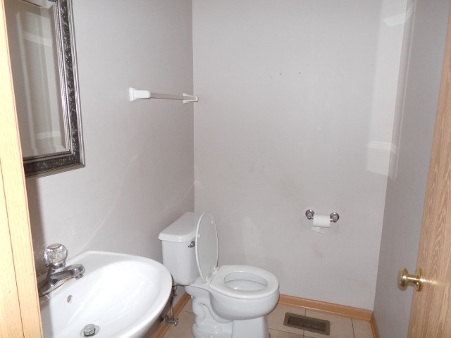 4040 Oak Tree Ln, Plainfield, IL 60586 photo 8
