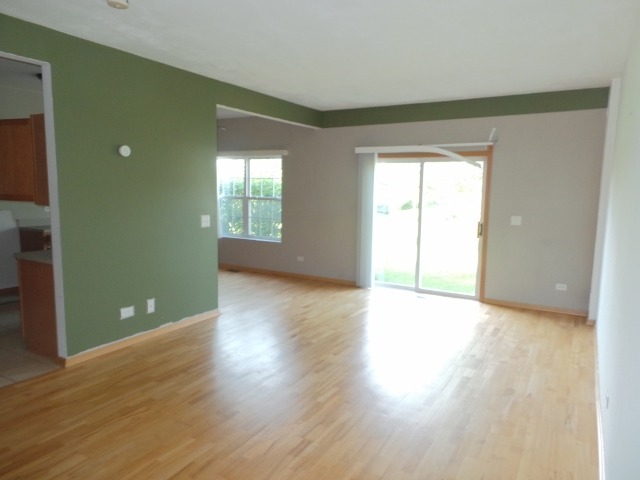 4040 Oak Tree Ln, Plainfield, IL 60586 photo 4