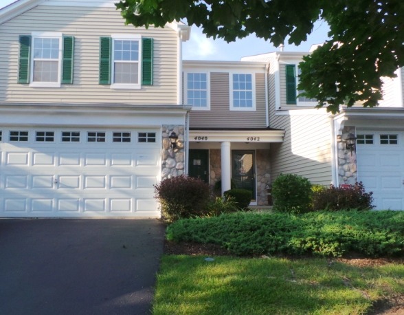 4040 Oak Tree Ln, Plainfield, IL 60586 photo 2