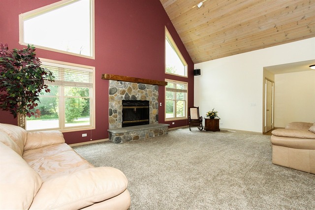 8 N533 Kendall Rd, Elgin, IL 60124 photo 3