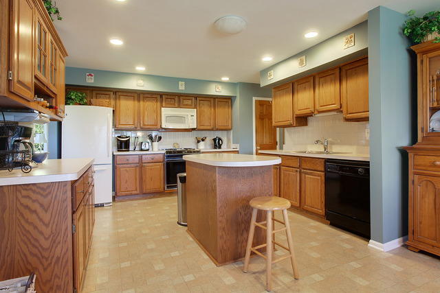 2332 Westminster St, Wheaton, IL 60189 photo 5