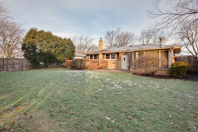 693 Madelyn Dr, Des Plaines, IL 60016 photo 23