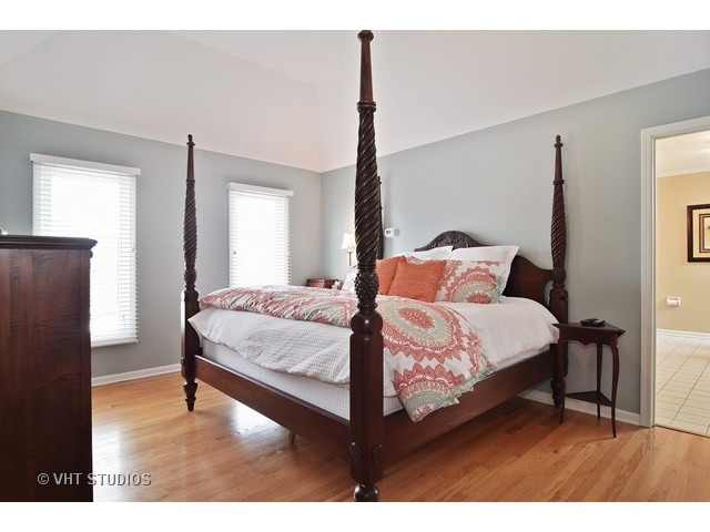 1917 Hampton Dr, Wheaton, IL 60189 photo 12