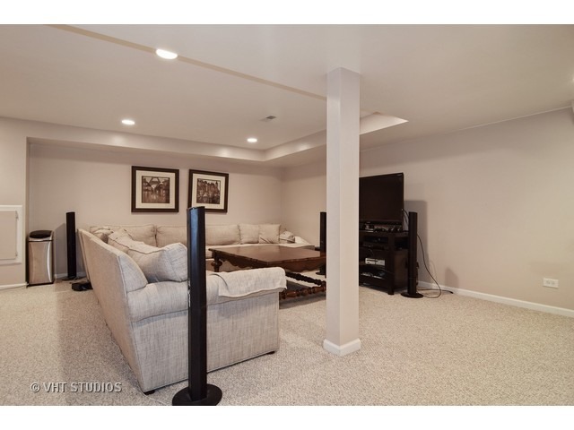 1917 Hampton Dr, Wheaton, IL 60189 photo 11