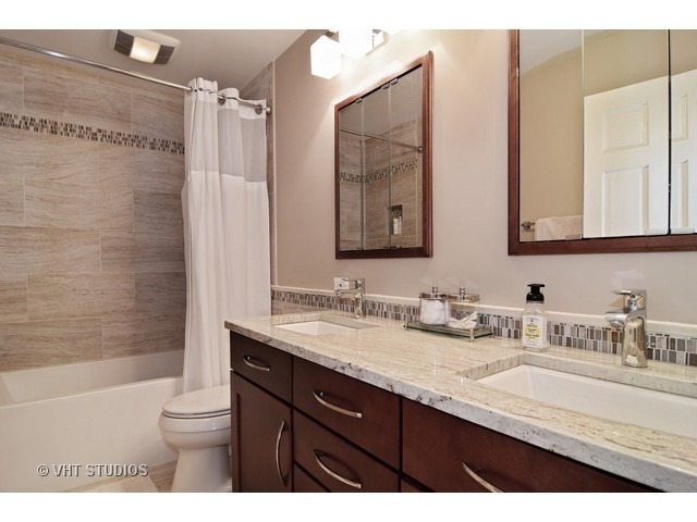 1917 Hampton Dr, Wheaton, IL 60189 photo 17