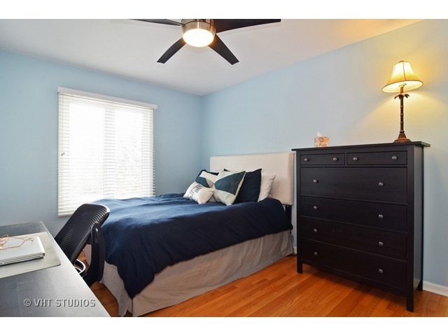 1917 Hampton Dr, Wheaton, IL 60189 photo 19