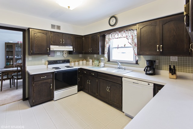 1004 Read St, Lockport, IL 60441 photo 5