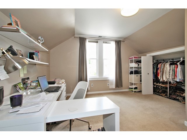 954 Walter Ave, Des Plaines, IL 60016 photo 10