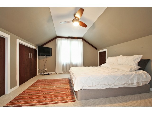 954 Walter Ave, Des Plaines, IL 60016 photo 8