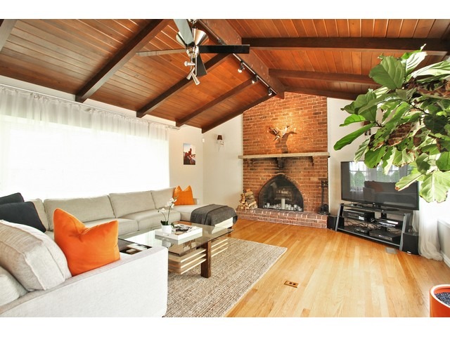 954 Walter Ave, Des Plaines, IL 60016 photo 5