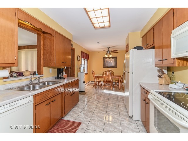 422 Orchard Ln, Beecher, IL 60401 photo 4