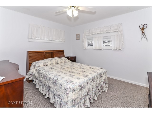 184 Fletcher Dr, Wheeling, IL 60090 photo 5