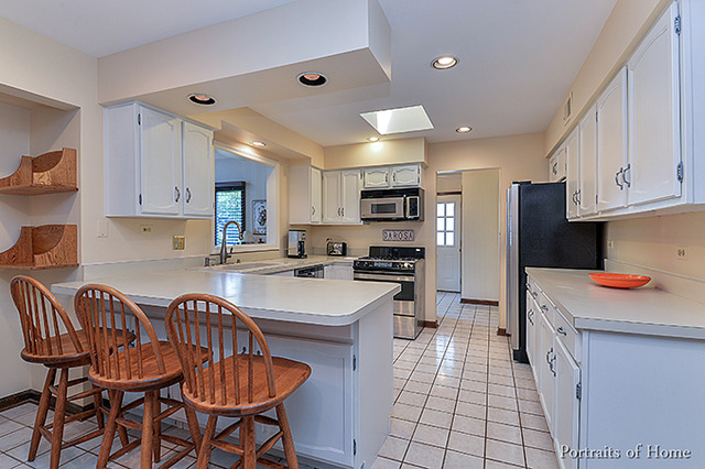 2073 Wexford Cir, Wheaton, IL 60189 photo 9