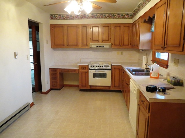 1026 Bluff Rd, Dixon, IL 61021 photo 2