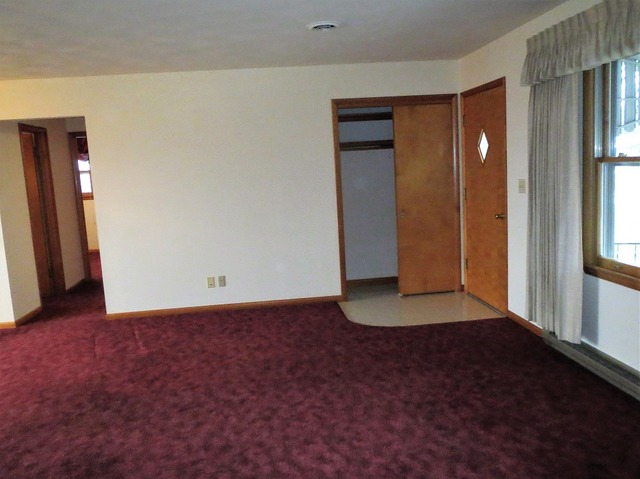 1026 Bluff Rd, Dixon, IL 61021 photo 4