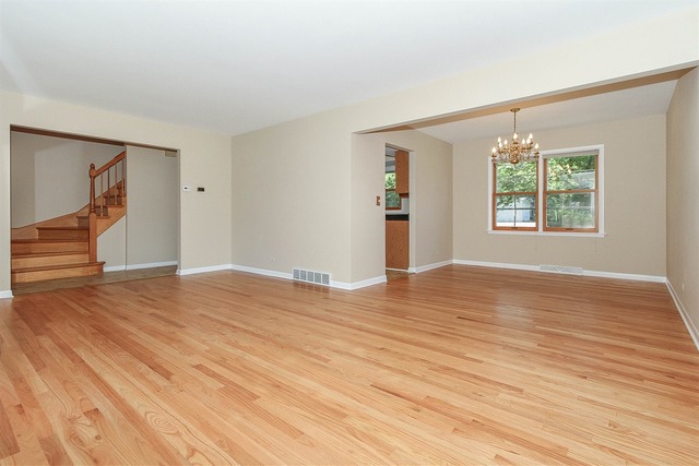 427 W North Ave, Bartlett, IL 60103 photo 2