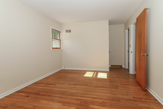 427 W North Ave, Bartlett, IL 60103 photo 15