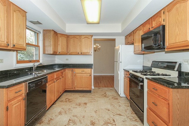 427 W North Ave, Bartlett, IL 60103 photo 8