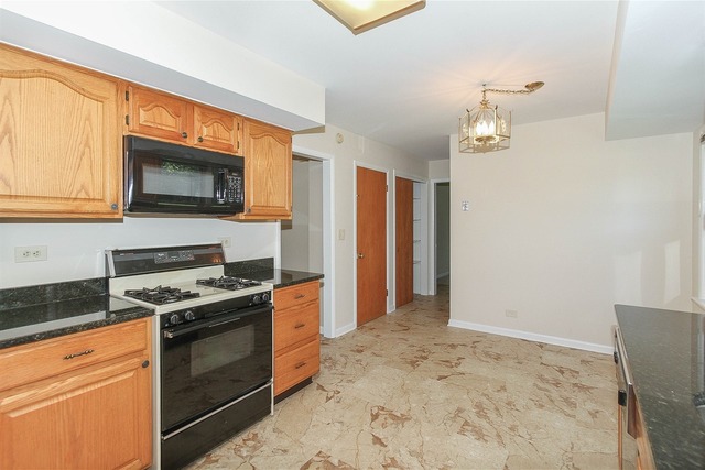 427 W North Ave, Bartlett, IL 60103 photo 10
