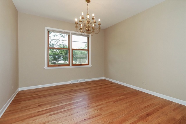 427 W North Ave, Bartlett, IL 60103 photo 5