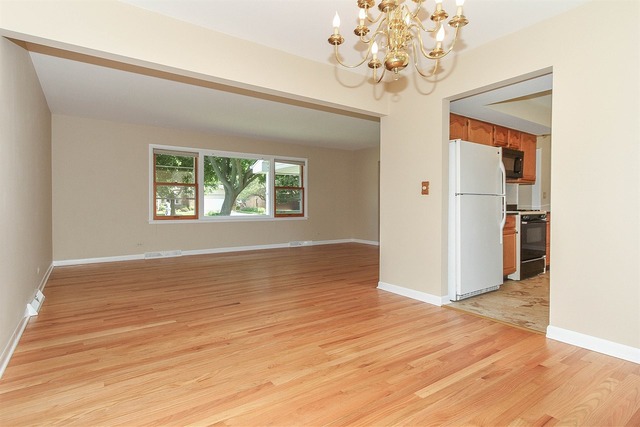 427 W North Ave, Bartlett, IL 60103 photo 6