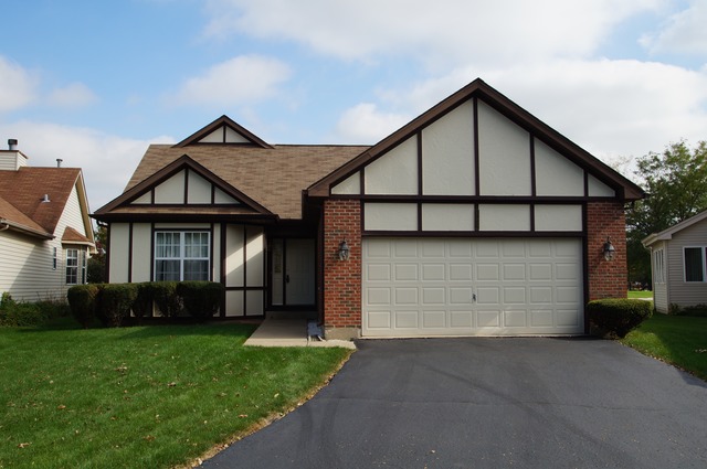21002 W Hazelnut Ln, Plainfield, IL 60544 photo 1