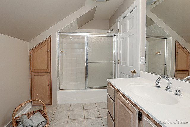 335 W Oak Ave, Wheaton, IL 60187 photo 16