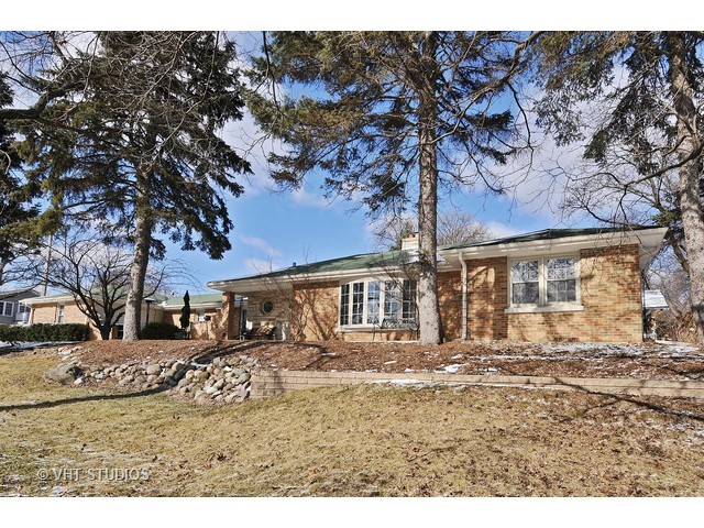 729 E Franklin Ave, Naperville, IL 60540 photo 1