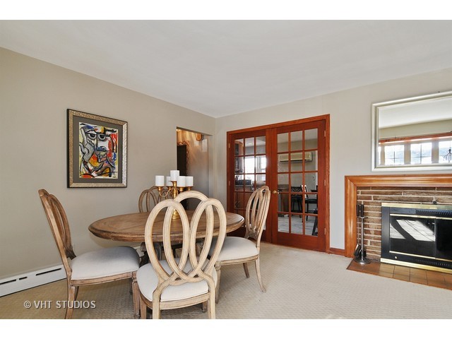 729 E Franklin Ave, Naperville, IL 60540 photo 6