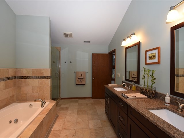 328 W Elm St, Wheaton, IL 60189 photo 22