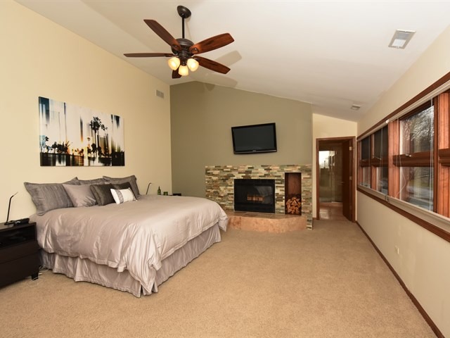 328 W Elm St, Wheaton, IL 60189 photo 19