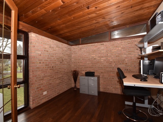 328 W Elm St, Wheaton, IL 60189 photo 14