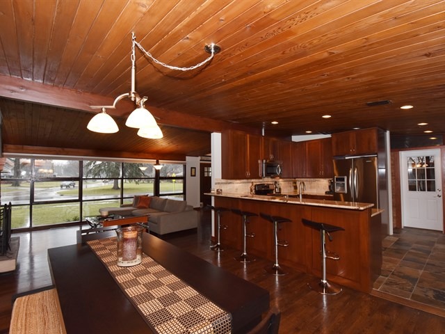 328 W Elm St, Wheaton, IL 60189 photo 8