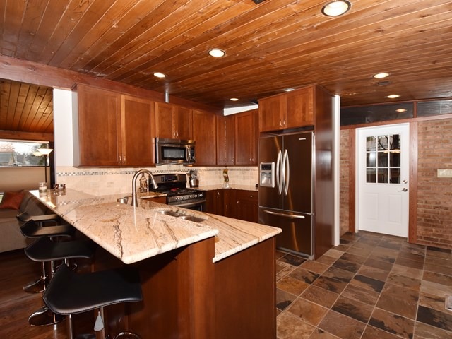 328 W Elm St, Wheaton, IL 60189 photo 11