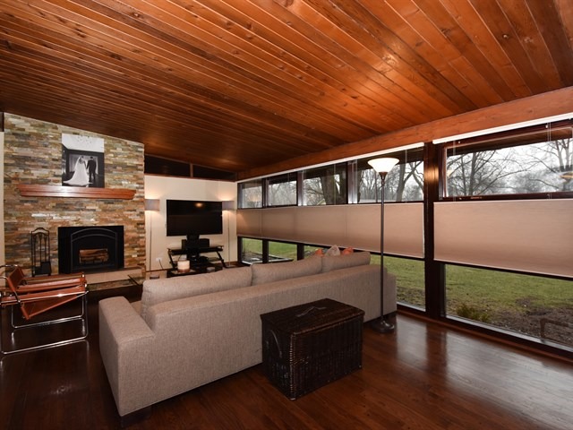 328 W Elm St, Wheaton, IL 60189 photo 4