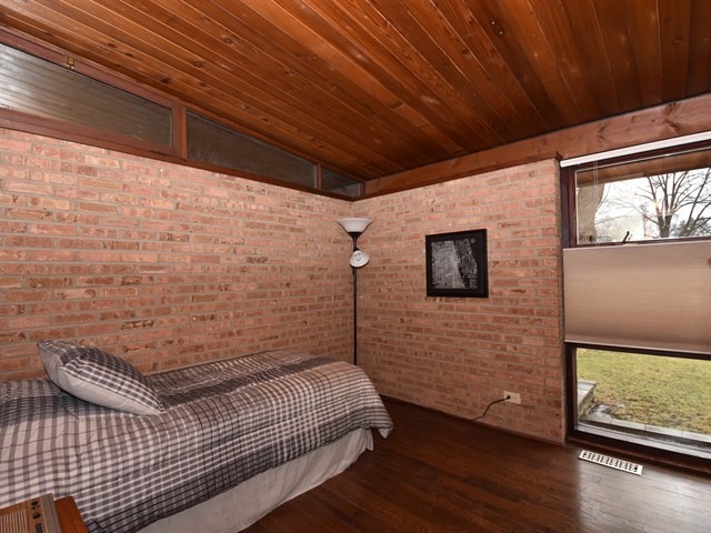 328 W Elm St, Wheaton, IL 60189 photo 16