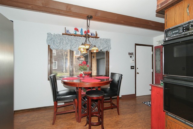 707 Carlton Dr, Elgin, IL 60120 photo 9