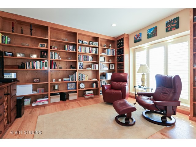 23 Windsor Dr, Elmhurst, IL 60126 photo 9
