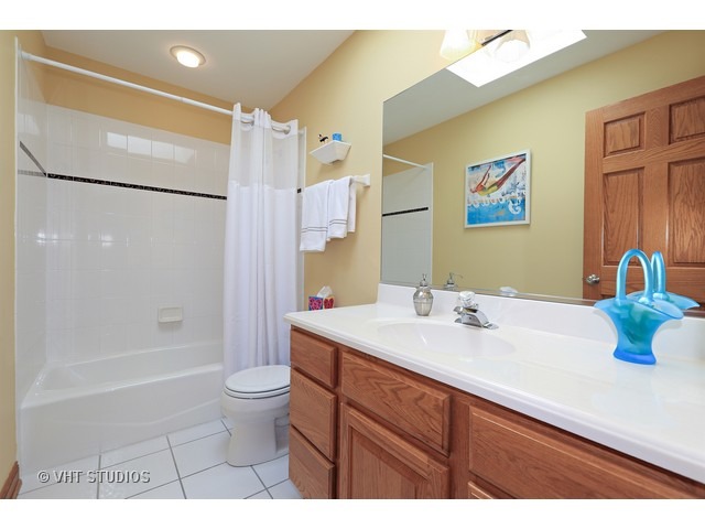 23 Windsor Dr, Elmhurst, IL 60126 photo 15