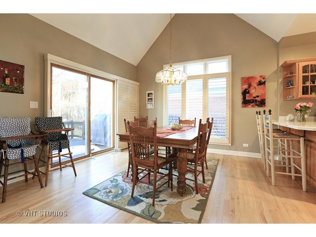 23 Windsor Dr, Elmhurst, IL 60126 photo 8