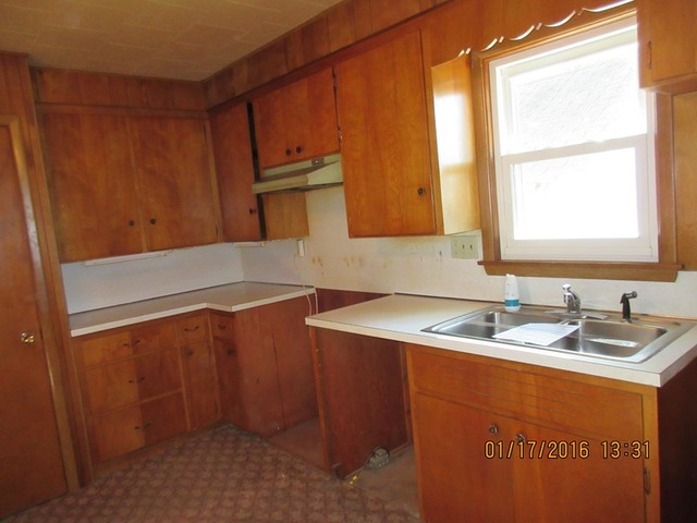 301 E Morris St, Morrison, IL 61270 photo 5